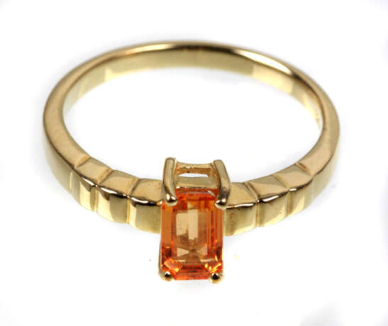 Ring mit orangem Saphir - Gelbgold 375 - фото 1