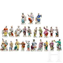 Großer Satz von insgesamt 23 "Japaner"-Figuren aus der Serie "Fremde Völker", Meißen, 20. Jahrhundert, Modell von Friedrich Elias Meyer (*1724 Erfurt - †1785 Berlin)