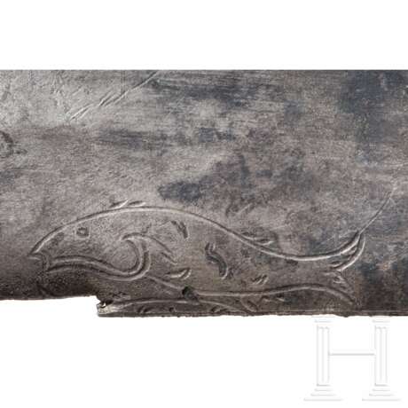 Halbierte ovale Silberplatte, römisch, 2. - 3. Jahrhundert - Foto 3
