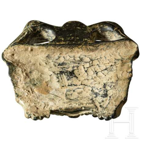 Bronzene Henkelattasche in theriomorpher Form, römisch, 2. - 3. Jahrhundert - Foto 3