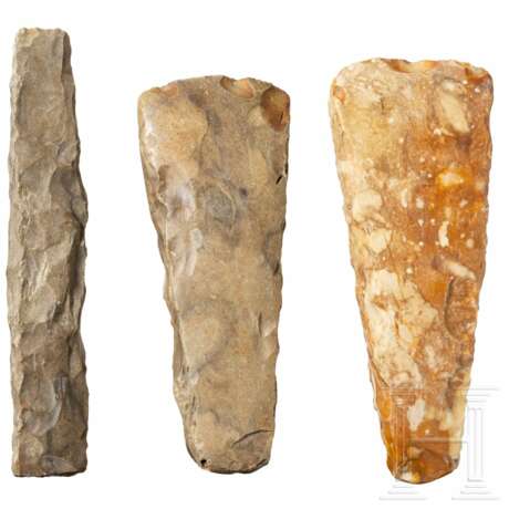 Ein Dicknackenbeil, ein Flachnackenbeil und ein Meißel, Deutschland, Nordisches Mittel- bis Endneolithikum, 3300 – 2200 vor Christus - фото 1