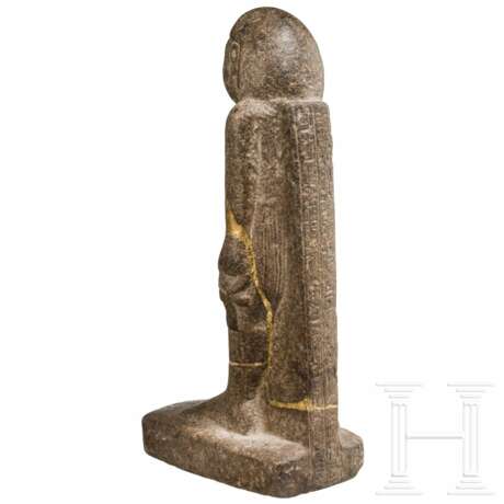 Ägyptisierende Skulptur eines Schreitenden, rötlicher Granit - photo 6