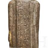 Ägyptisierende Skulptur eines Schreitenden, rötlicher Granit - photo 10