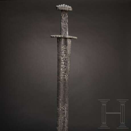 Wikingisches Schwert mit Ulfberht-Klinge, Nordeuropa, 10. Jahrhundert - Foto 1