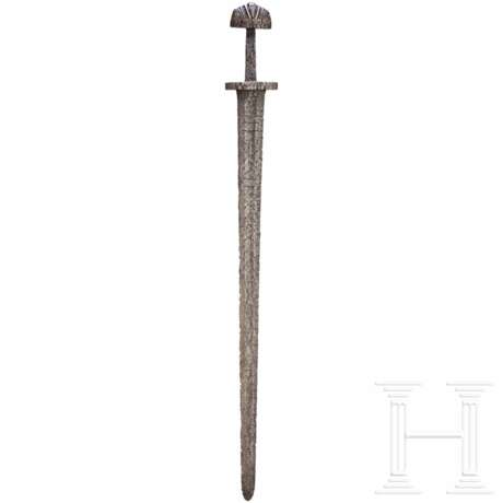 Bedeutendes Wikinger-Schwert mit INGELRI-Klinge, Nordeuropa, 10. Jahrhundert - photo 2