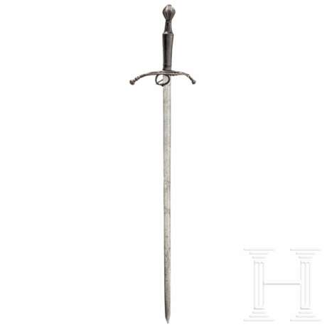 Bedeutendes ritterliches Schwert zu anderthalb Hand, süddeutsch, um 1520/30 - photo 5