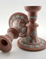 Пара подсвечников Wedgwood. Неоклассицизм, Англия, бисквитный фарфор, ручная работа. 1983 год Пара подсвечников Wedgwood. Неоклассицизм, Англия, бисквитный фарфор, ручная работа. 1983 год