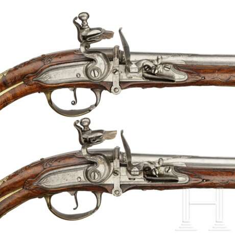 Ein Paar lange Hinterlader-Steinschlosspistolen, flämisch, um 1720/30 - photo 5