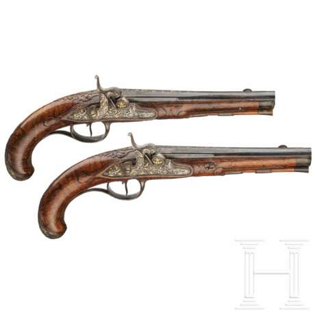 Ein Paar Perkussionspistolen mit feinem Eisenschnitt, süddeutsch, um 1780 - фото 2