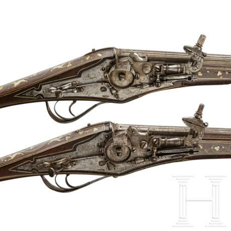 Ein Paar verbeinte, extrem lange Radschlosspistolen, Nürnberg, um 1600 - фото 7