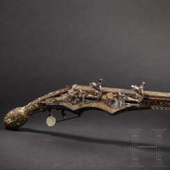 Seltene goldtauschierte und verbeinte Radschlosspistole für zwei hintereinanderliegende Ladungen, süddeutsch, um 1600