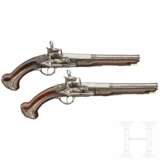 Ein Paar silbermontierter Miquelet-Pistolen, Nordspanien, Ende 18. Jahrhundert - фото 2