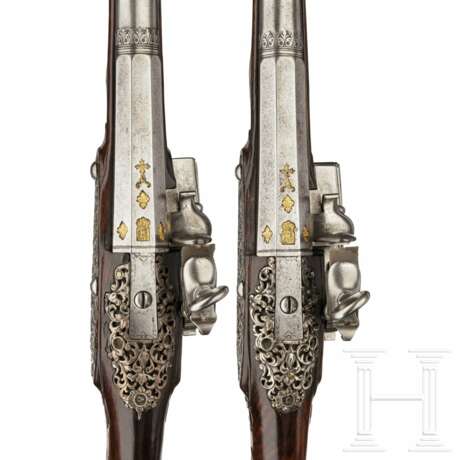 Ein Paar silbermontierter Miquelet-Pistolen, Nordspanien, Ende 18. Jahrhundert - Foto 7