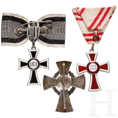 Drei Ehrenzeichen Rotes Kreuz - Foto 2