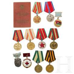 16 Auszeichnungen und 3 Sammleranfertigungen, Sowjetunion, ab 1943
