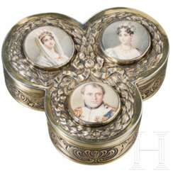 Kaiser Napoleon I. Bonaparte – Vergoldete Silberdose mit drei Miniatur-Portraits, um 1820
