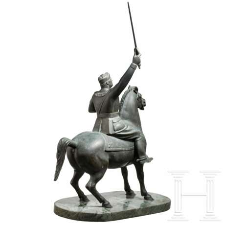 Benito Mussolini – Reiterstandbild mit dem „Schwert des Islam“ - photo 3