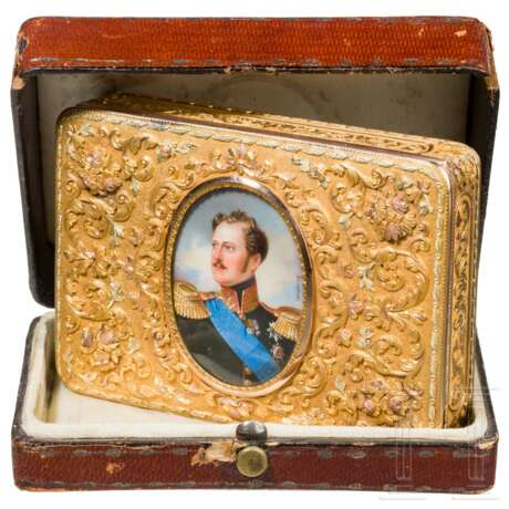 Prunkvolle goldene Tabatiere mit dem Miniatur-Portrait des Zaren Niklaus I., persönliches Geschenk des Zaren, Meister der Miniatur Ivan Winberg (1798 – 1851), um 1825/35 - Foto 6