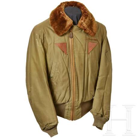 An AAF Flight Jacket for Aviation Personnel - Foto 1