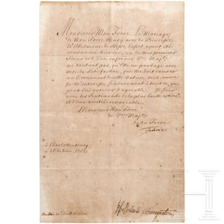 König Friedrich II. von Preußen - eigenhändig signierter Brief an König Karl V. beider Sizilien vom 26.6.1752 mit Gegenzeichnung der Minister von Podewils und von Finckenstein - фото 2