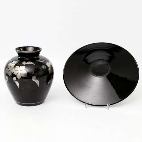 Konvolut 2tlg. Vase und Teller mit Silver overlay, 20. Jahrhundert - Foto 2