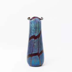 Irisierende Vase im Stil "Cobalt Pampas", 20. Jahrhundert