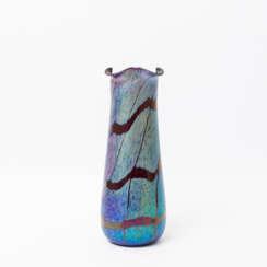 Irisierende Vase im Stil "Cobalt Pampas", 20. Jahrhundert