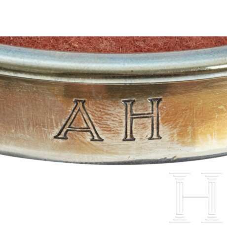 Adolf Hitler – a Beverage Coaster from his Personal Silver Service - Foto 4