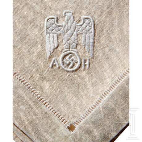 Adolf Hitler - a Napkin from the Informal Personal Table Service - Foto 2
