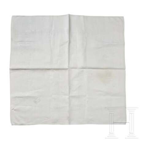 Adolf Hitler – a Napkin from Formal Personal Table Service - Foto 3