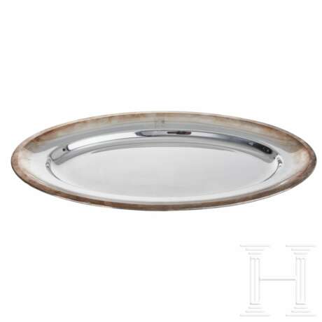 Adolf Hitler – a Serving Platter with Draining Insert and Cloche from the Neue Reichskanzlei, Berlin Silver Service - photo 11