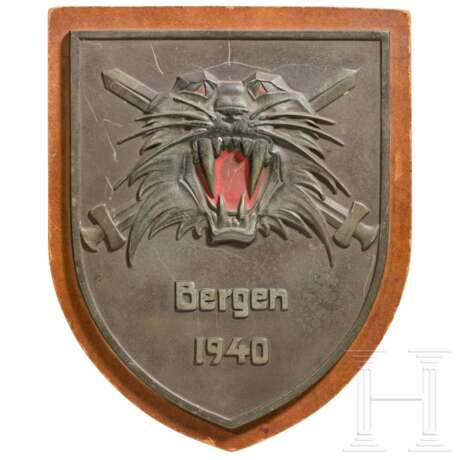 Ehrenschild des Tigerverbandes "Bergen 1940" - Foto 1