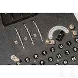 Chiffriermaschine "Enigma I", Nummer "A 10694", komplett mit Holzkasten - Foto 7