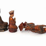 Konvolut ASIATIKA: 3 Figuren aus Holz - photo 3