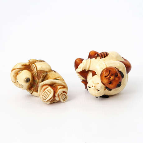 Zwei Netsuke. JAPAN, 1900-1945 - photo 4