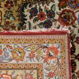 Orientteppich aus Seide. GHOM/IRAN, 20. Jahrhundert, 120x77 cm - Foto 2