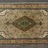 Orientteppich. TÄBRIZ/IRAN, 20. Jahrhundert, ca. 277x184 cm - photo 1