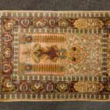 Orientteppich aus Seide. HEREKE/TÜRKEI, 20. Jahrhundert, ca. 76x54 cm - фото 1