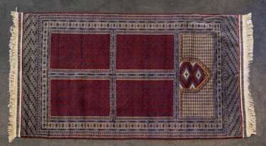 Orientteppich. PAKISTAN, 20. Jahrhundert, ca. 196x121 cm