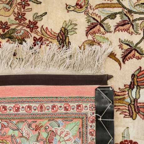 Orientteppich aus Seide. GHOM/PERSIEN, 20. Jahrhundert, ca. 166x106 cm - Foto 2