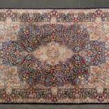 Orientteppich. KIRMAN/IRAN, 20. Jahrhundert, 290x197 cm - Foto 1