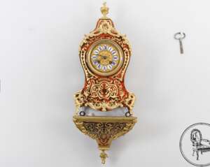 Часы с консолью XIX века