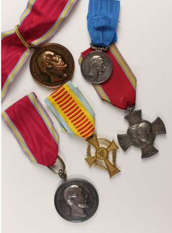 Silberne und Bronzene Verdienstmedaille - фото 1