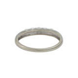 Ring mit 5 Brillanten, zusammen ca. 0,4 ct, - фото 4