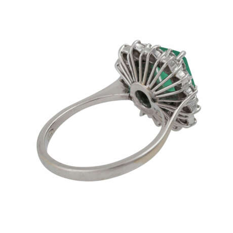 Ring mit Smaragd von ca. 1 ct, - фото 3