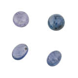 Konvolut 3 blaue + 1 violetter Saphircarbochon - Foto 1