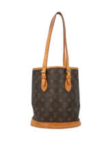 Sold at Auction: LOUIS VUITTON VINTAGE Rucksack MONTSOURIS PM, Koll. 1997.