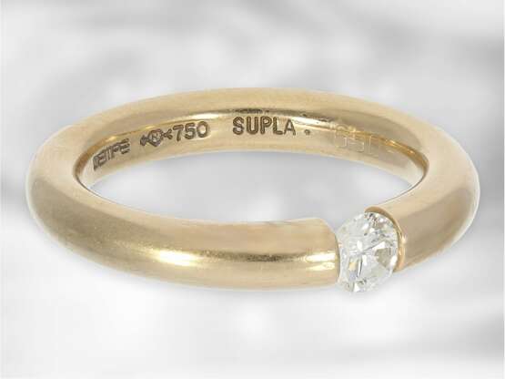 Ring: sehr hochwertig gearbeiteter, massiver Spannring mit feinem Brillant von ca. 0,25ct, Markenschmuck von Niessing aus 18K Gold - фото 2