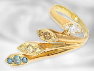 Ring: ausgefallener und interessant gearbeiteter vintage Designer-Ring mit weißen und farbigen Brillanten, ca. 1,2ct, 18K Gold