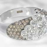 Ring: neuwertiger weißgoldener Brillantring mit Diamantrosen und fancy Brillanten, insgesamt ca. 1,95ct, 18K Weißgold - фото 3